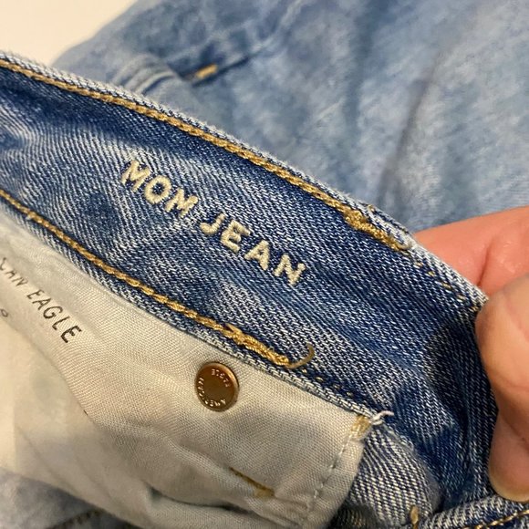 Destroyed Mom Jeans by American Eagle Outfitters 14 - Picture 4 of 13